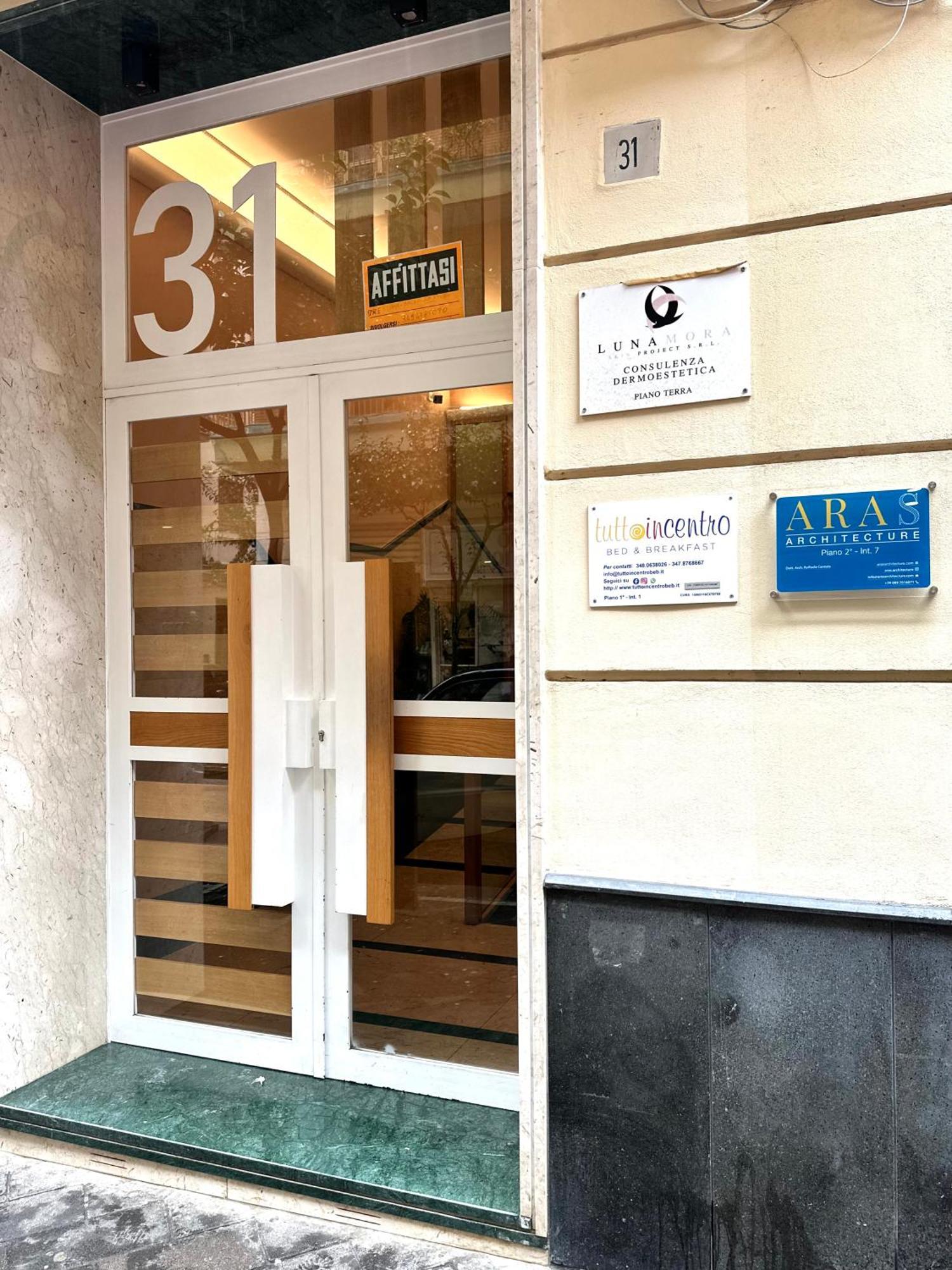 Bed and Breakfast Tuttoincentro Salerno Exterior foto